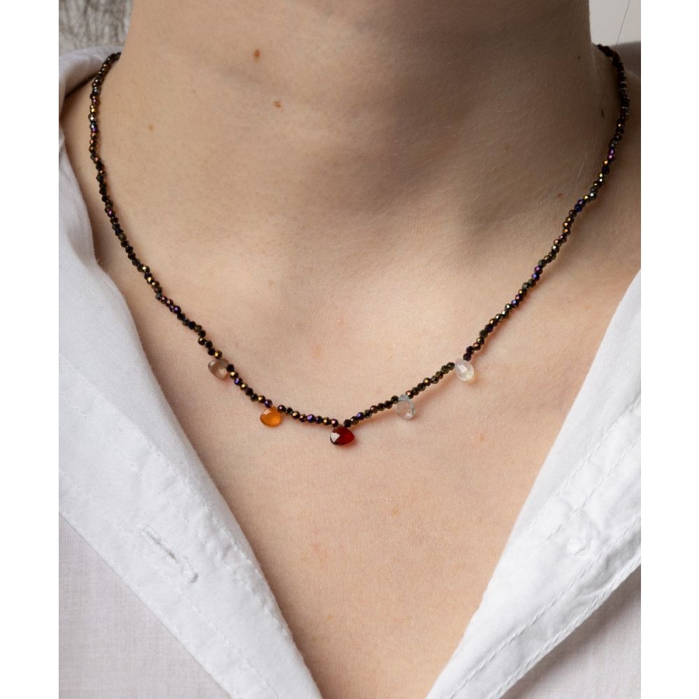 Collar Elvira - Espinela tornasolada con 5 gotas de piedras semi preciosas