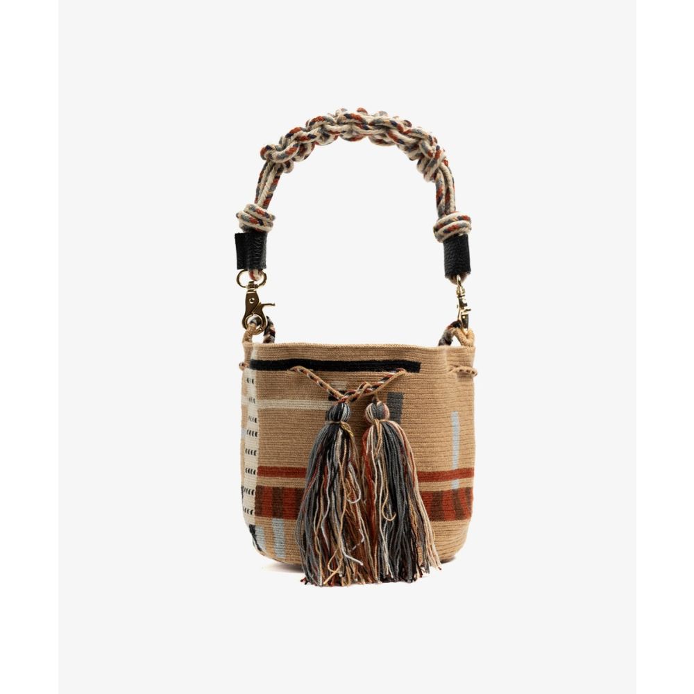 BOLSO CRUZADO M CON ASA DE MACRAMÉ - AZALEA - CAMEL & NEGRO