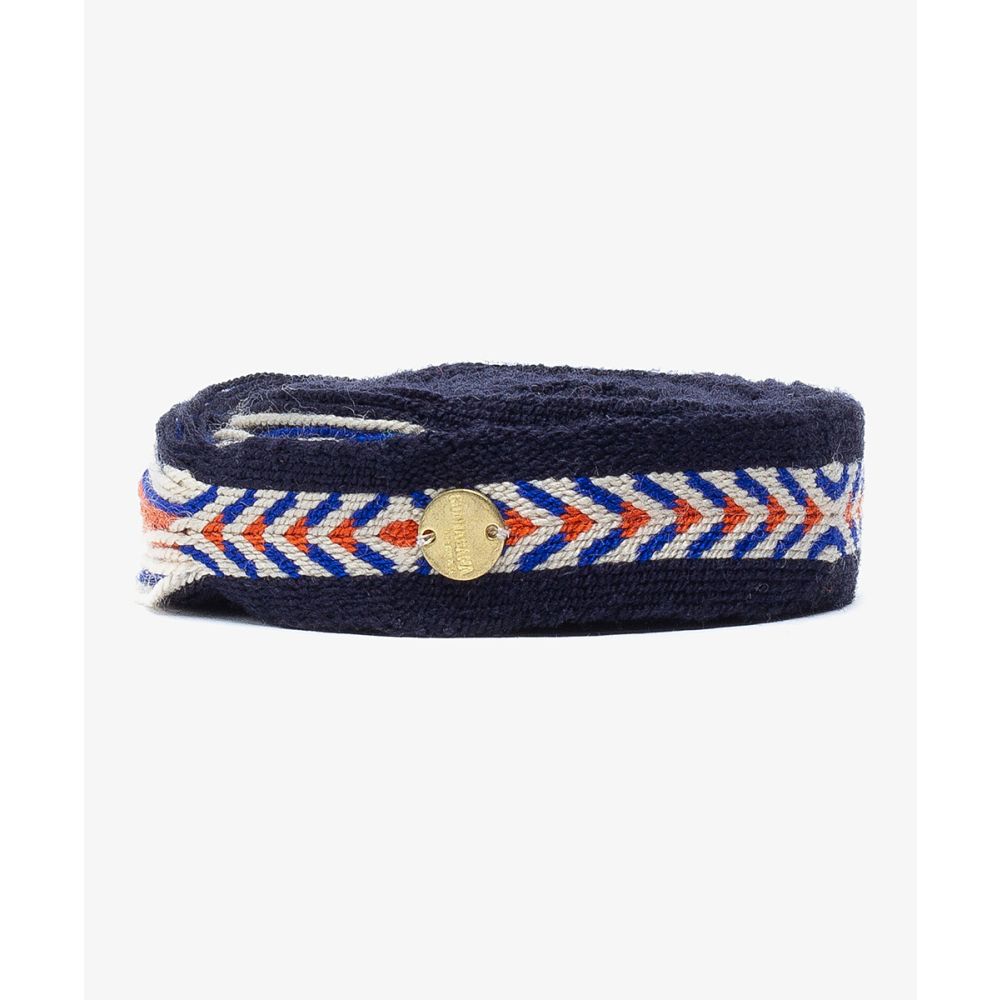 Cinturón fino con flecos