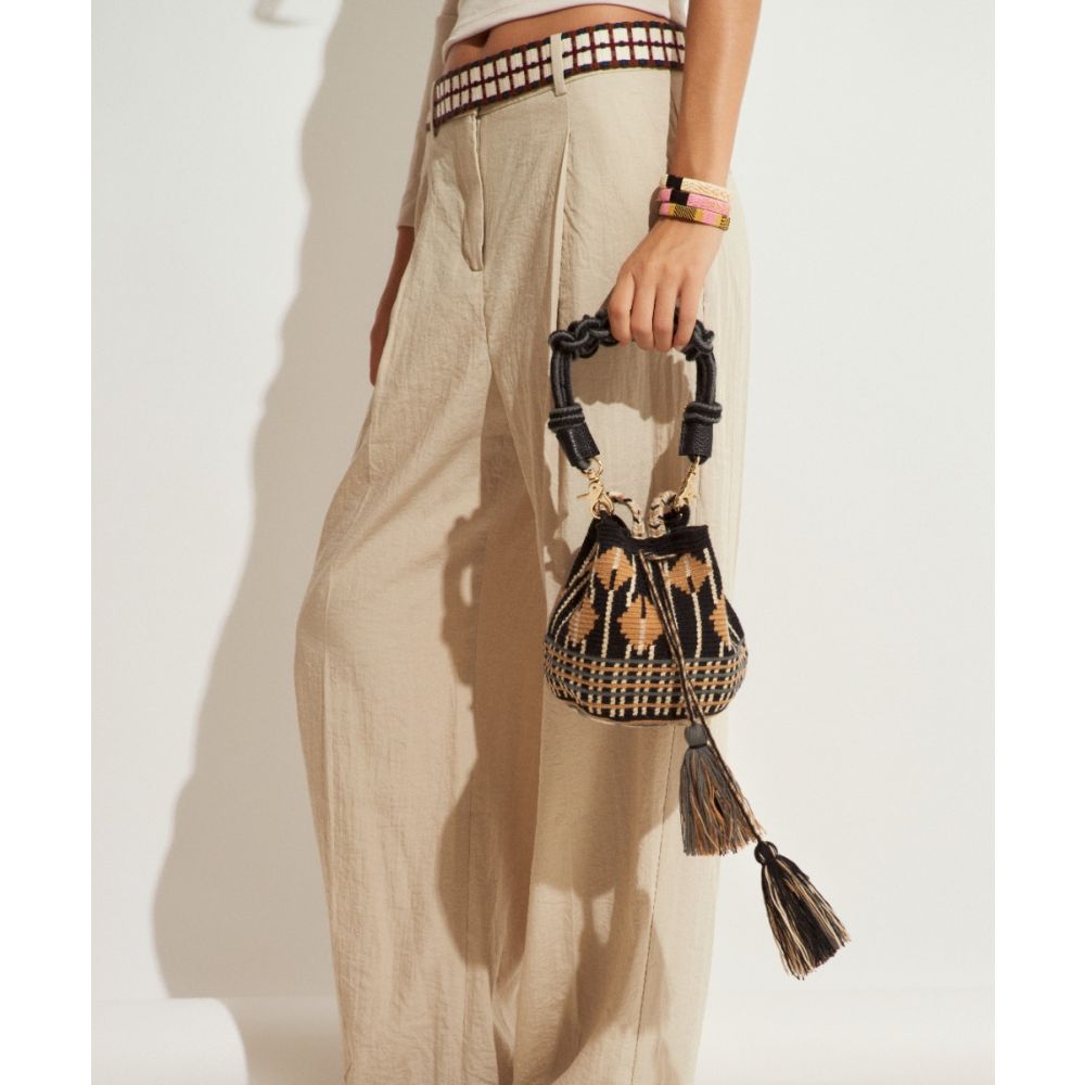 BOLSO CRUZADO M CON ASA DE MACRAMÉ - HIBISCUS - NEGRO & NUDE